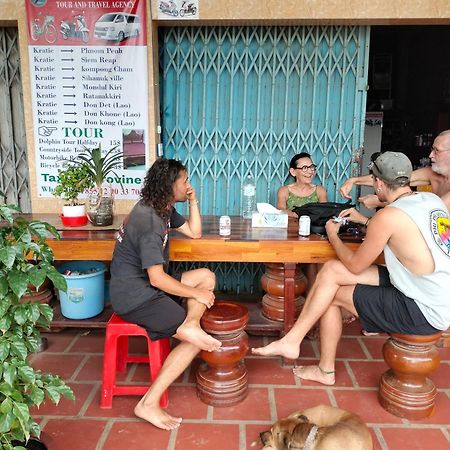 Dolphin Home Stay New Kratie Eksteriør billede