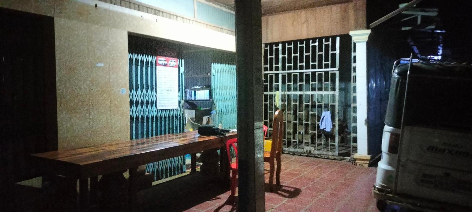 Dolphin Home Stay New Kratie Eksteriør billede
